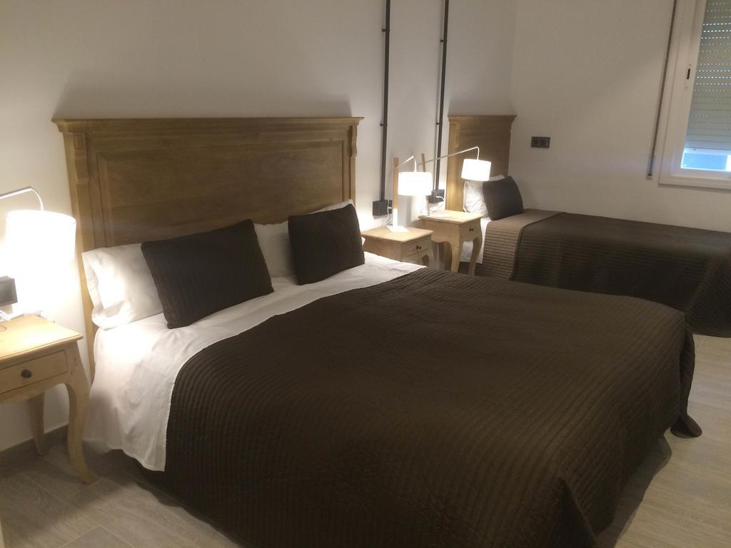 Hostal Portofino Ареньш-да-Мар Екстер'єр фото